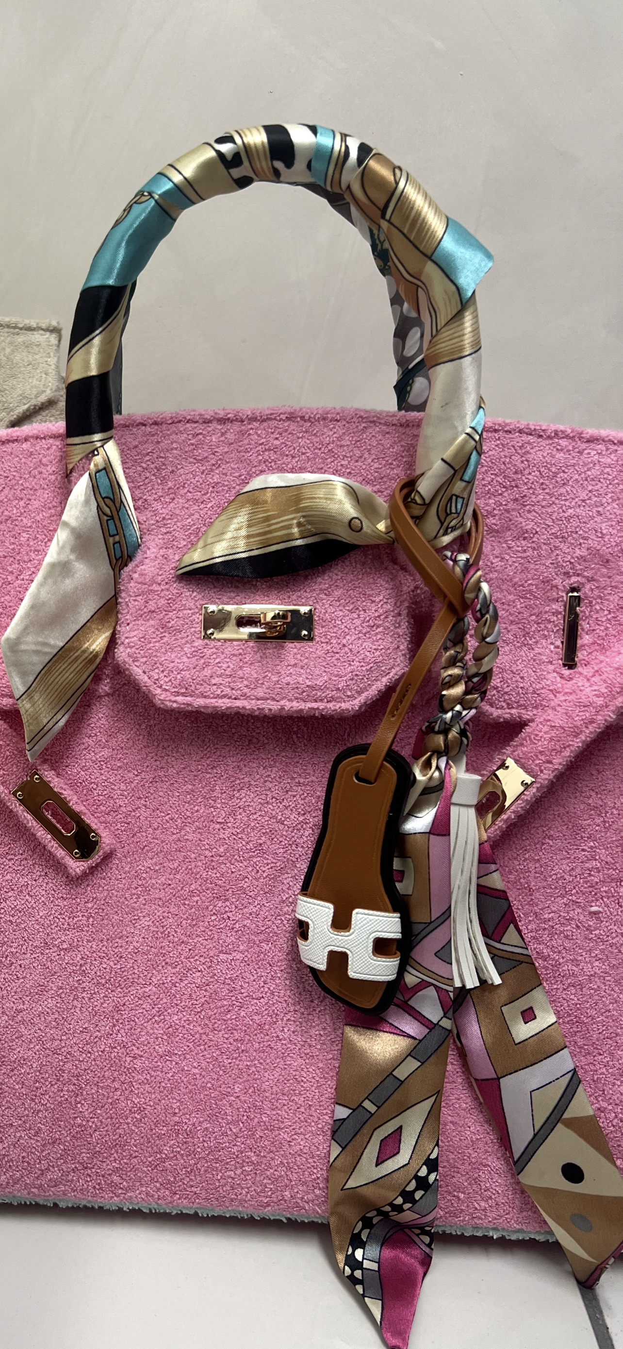 Signature Sandal Charm White