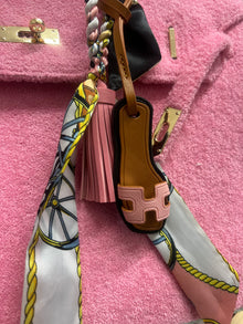 Signature Sandal Charm Pink