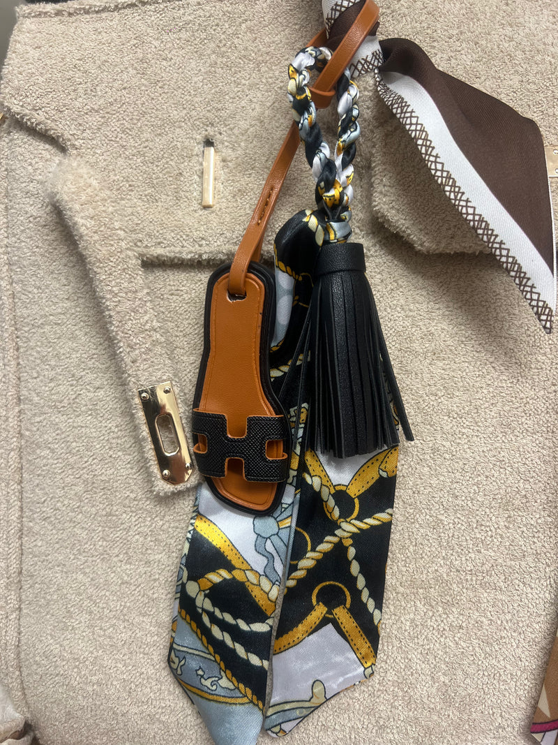 Signature Sandal Charm Black